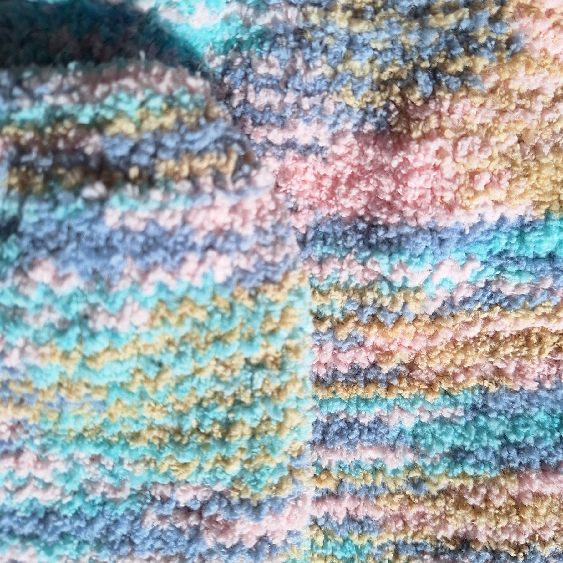 Girl's Handknitted Jumper Pullover Sweater Sz 6-8 Yrs