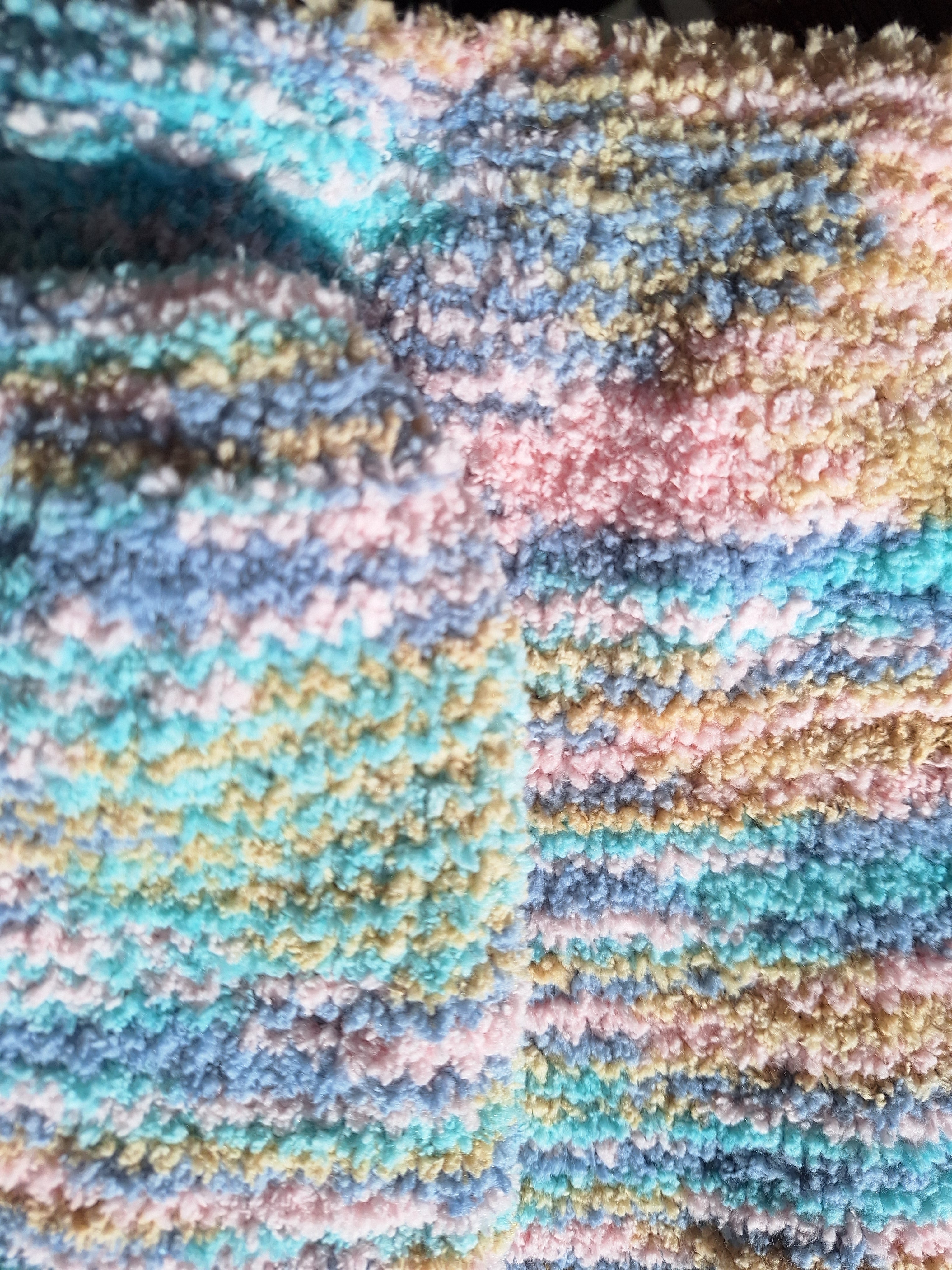 Girl's Handknitted Jumper Pullover Sweater Sz 6-8 Yrs