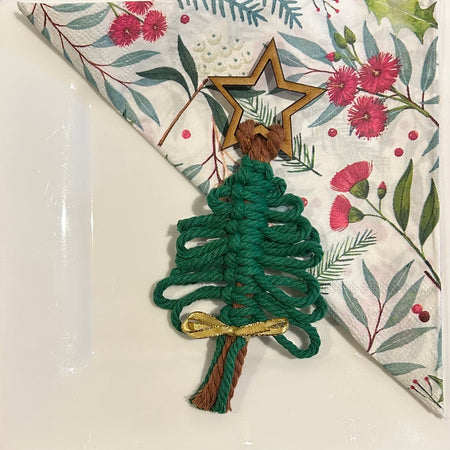 10 Christmas Tree Table Decorations