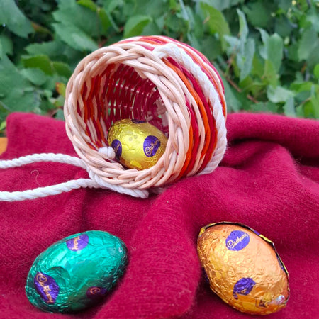 EASTER BASKET HANGING GARLIC CHILD