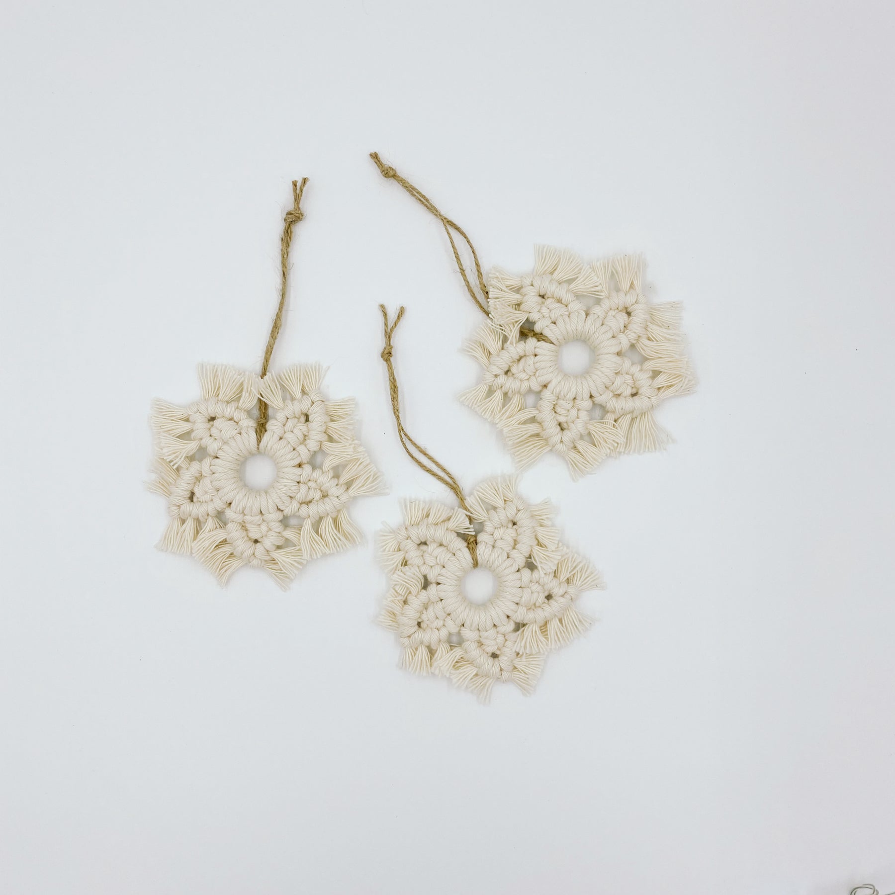 Macrame Christmas snowflake ornament - Set of 3