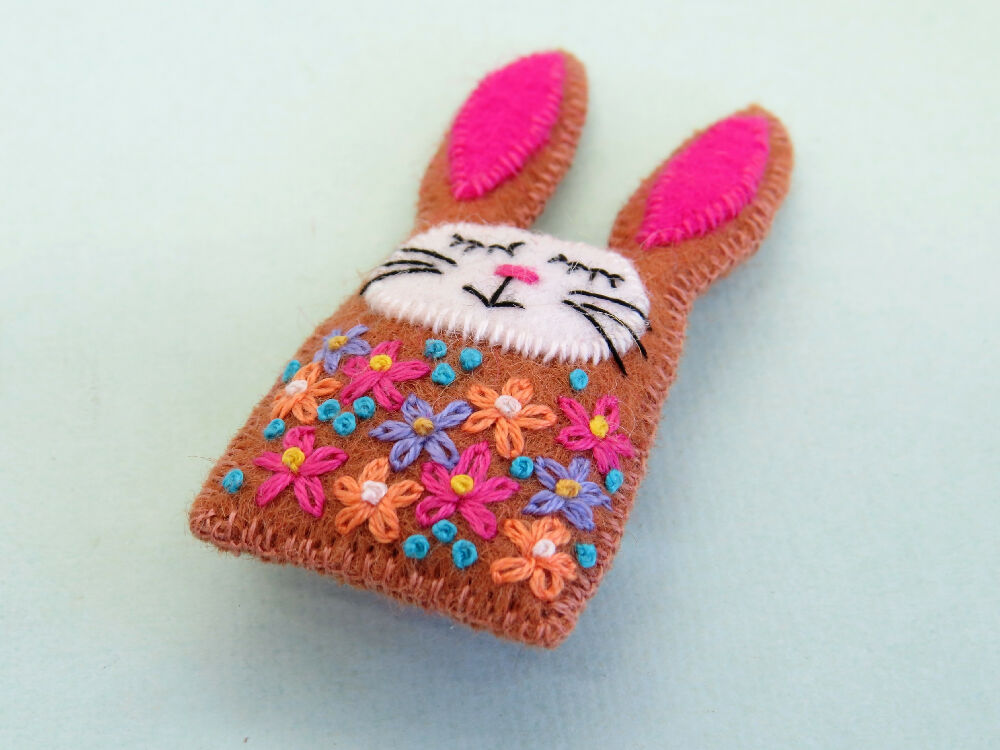 Rabbit Brooch _ Bunny Pin _ 16