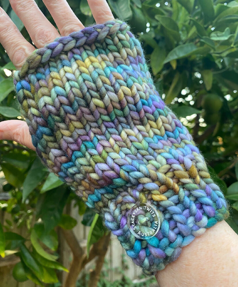 Sierra Handwarmer Staceysknitwits Malabrigo Indecita Main Pic