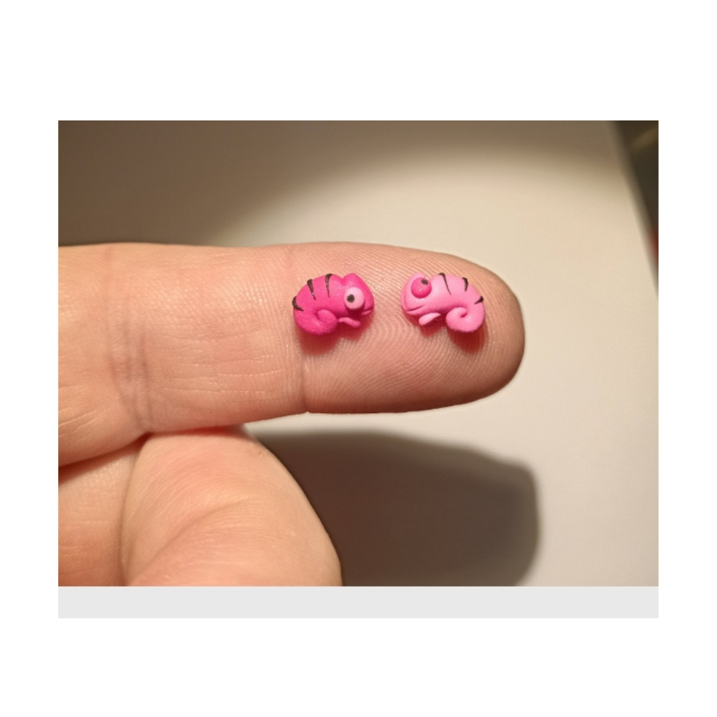Chameleon stud earrings