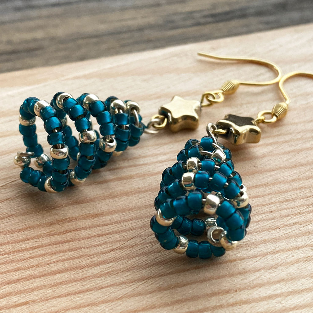 Christmas wire earrings