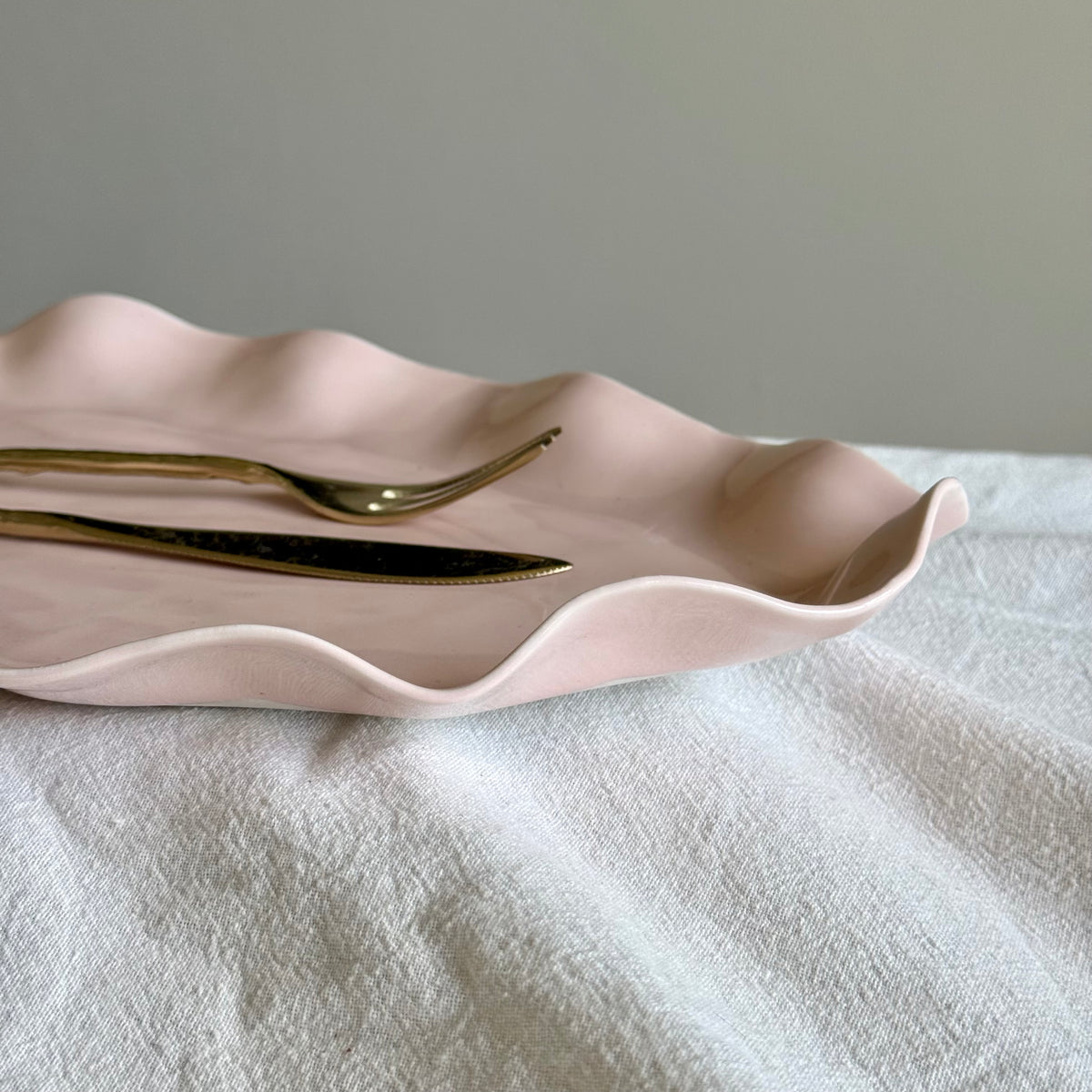Reverie - Porcelain Ruffle Serving Platter - Blush Pink