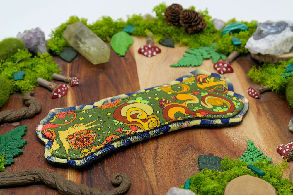 dig the flow reusables reusable cloth pad australian handmade maz made green mushroom cotton lycra birds checkered cotton unique one-of-a-kind lips of an angel menstrual health business