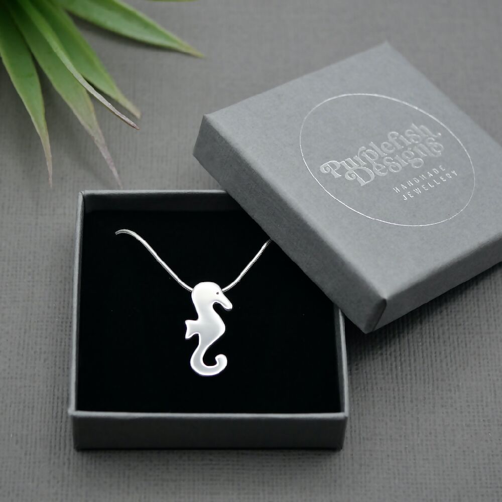 seahorse sterling silver pendant gift box sml