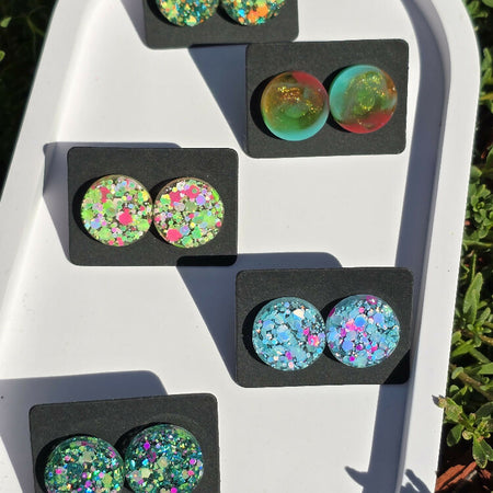 Statement Stud - Levitating