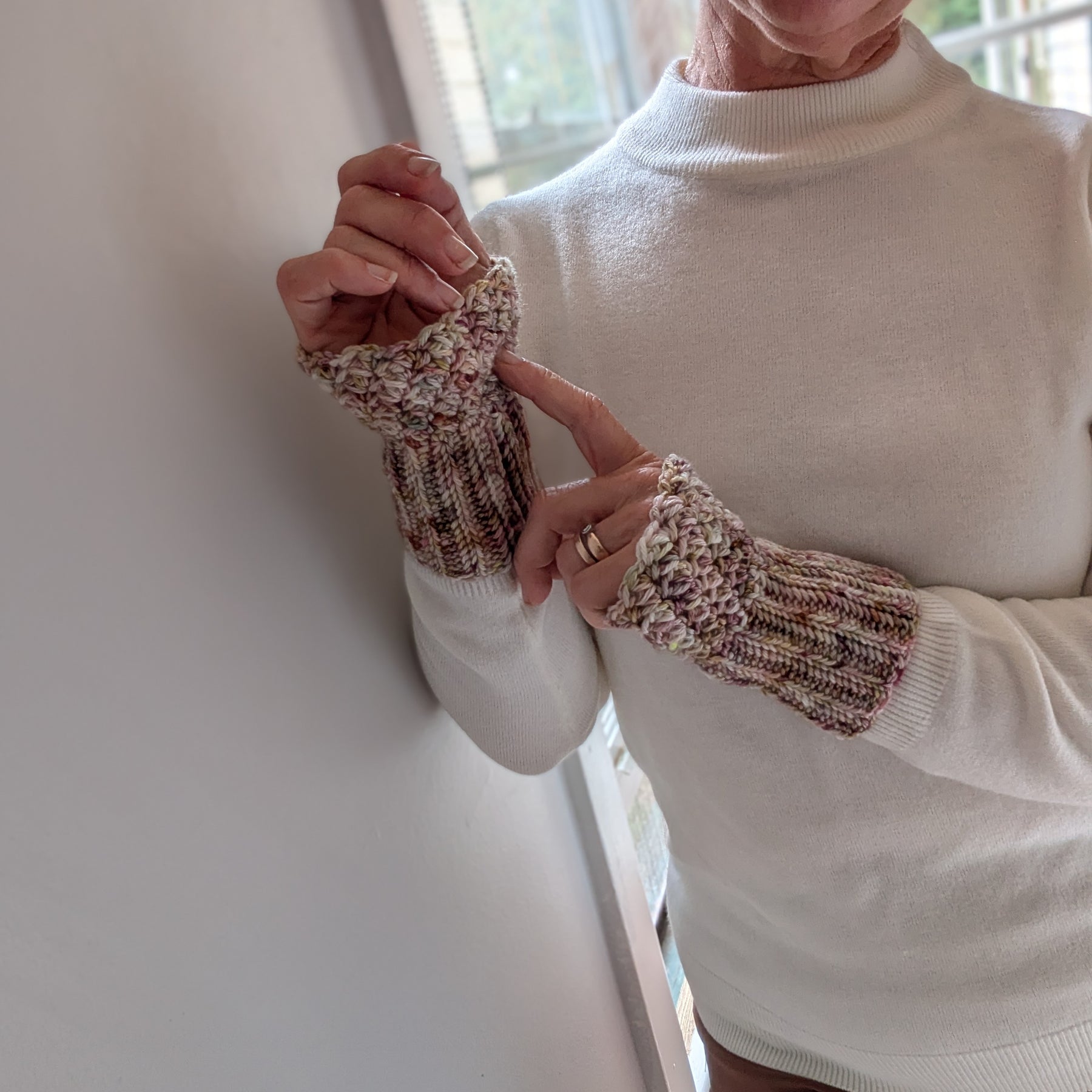 Ruffly Wrist Warmers Crochet Handwarmers Fingerless Gloves