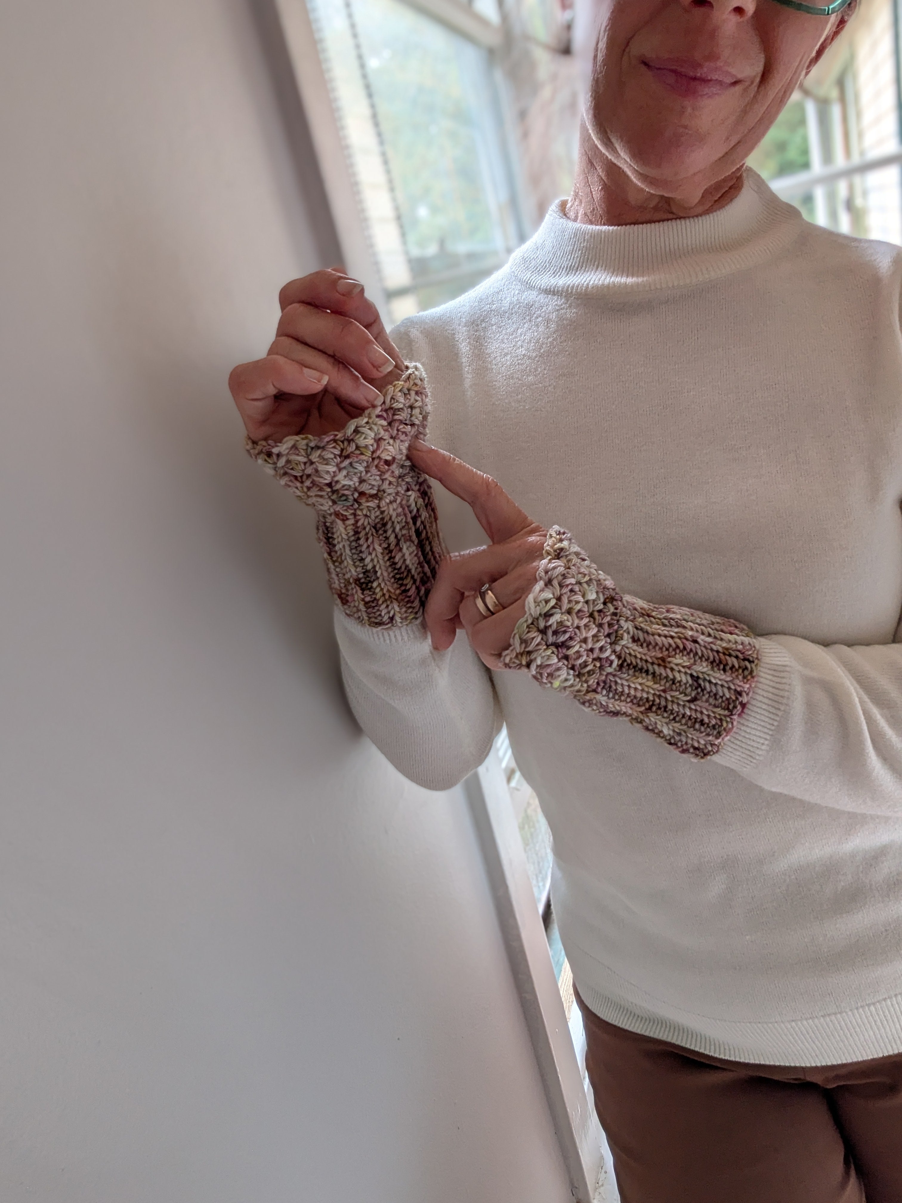 Ruffly Wrist Warmers Crochet Handwarmers Fingerless Gloves