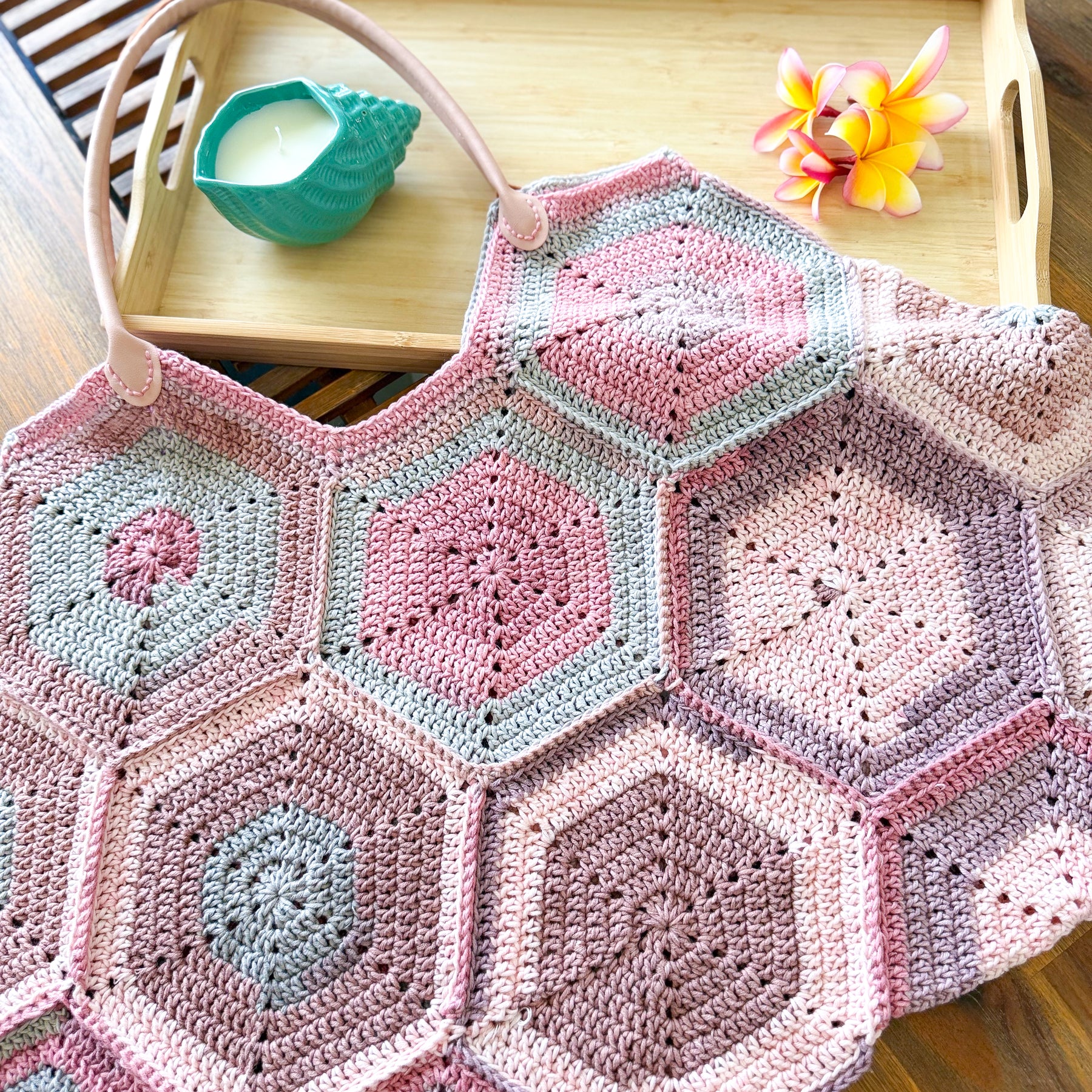 #078 Oversized Hexagon Tote Bag with Faux Handles