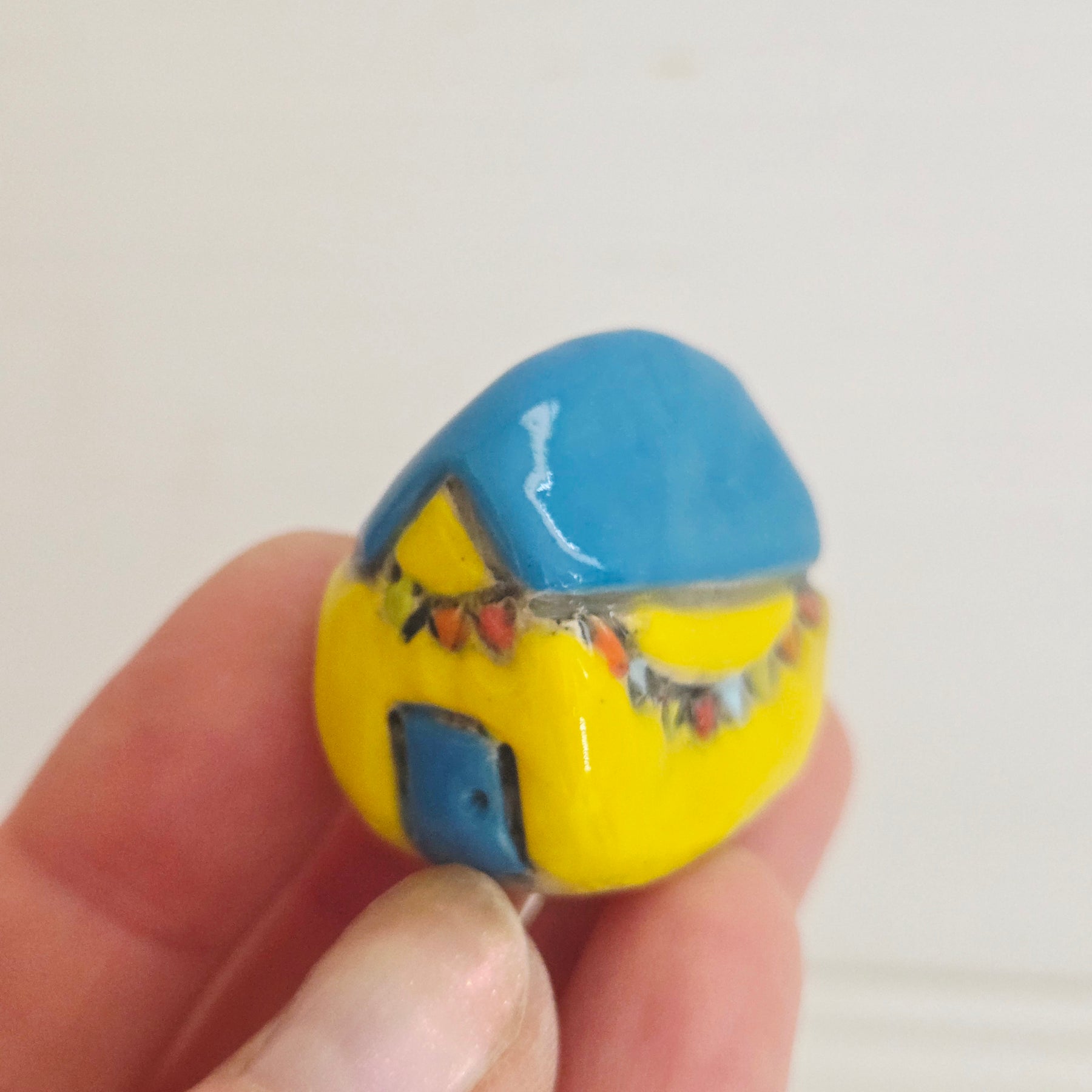 Set of 5 Tiny Ceramic Bathing Boxes