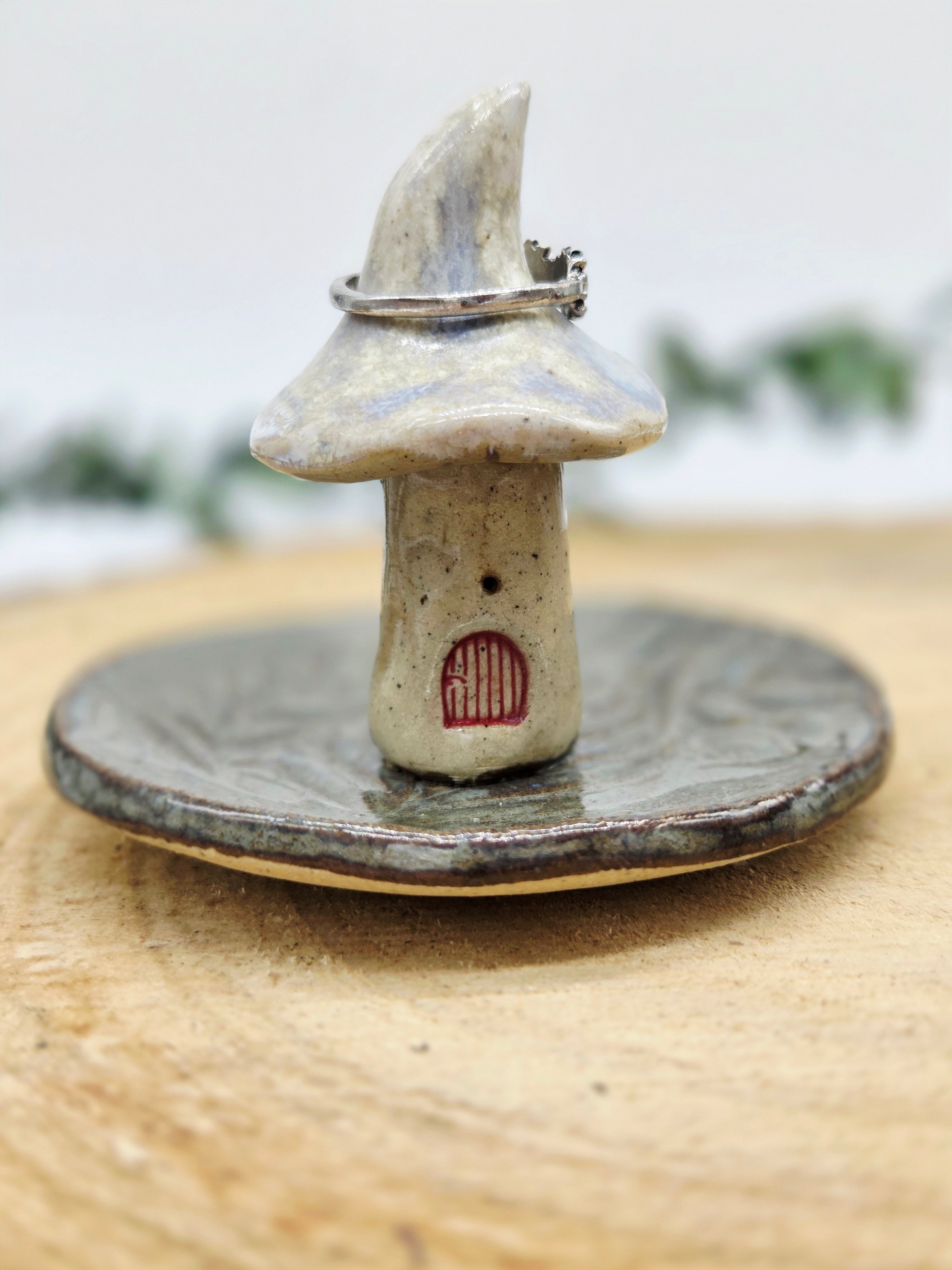 Toadstool Ring Dish Smoke and Moonlight