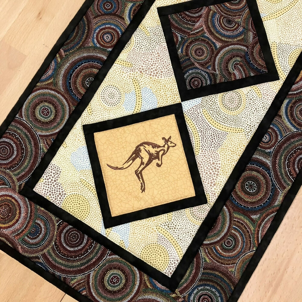 table-runner-handmade-Australian-native-kangaroo_8