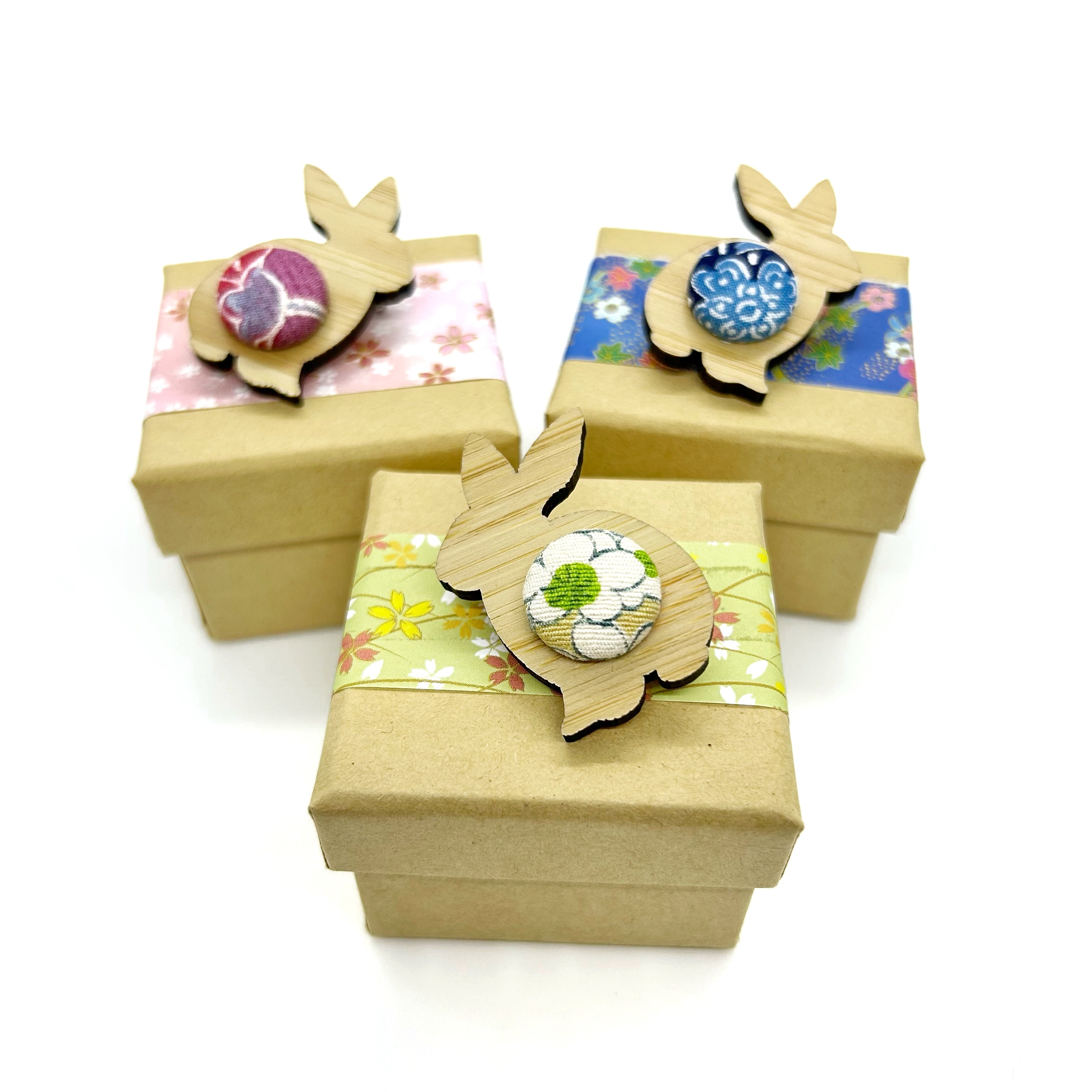 Bunny Brooch with Gift Box - Daisy