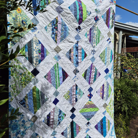 Blue and White Chandelier Single bed sized quilt