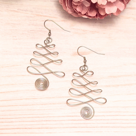 Christmas tree earrings - Handmade - Wire art - Hypoallergenic earhooks