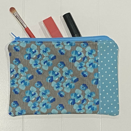 Blue flowers purse