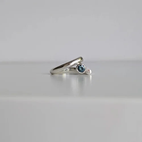 handmade blue Australian sapphire loop ring | engagement ring | dress ring