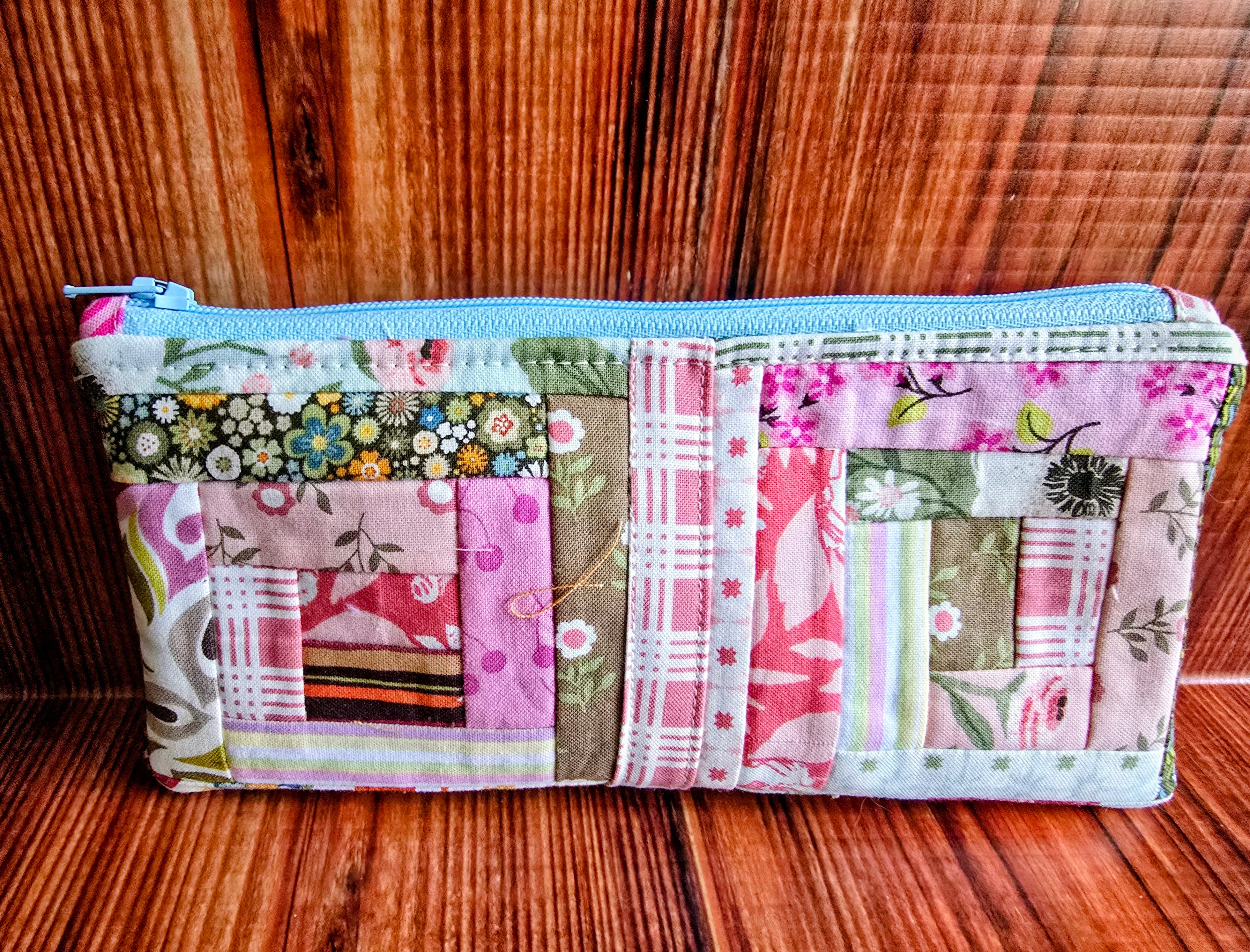 Handmade | Small | Scrappy | Zippered pouch