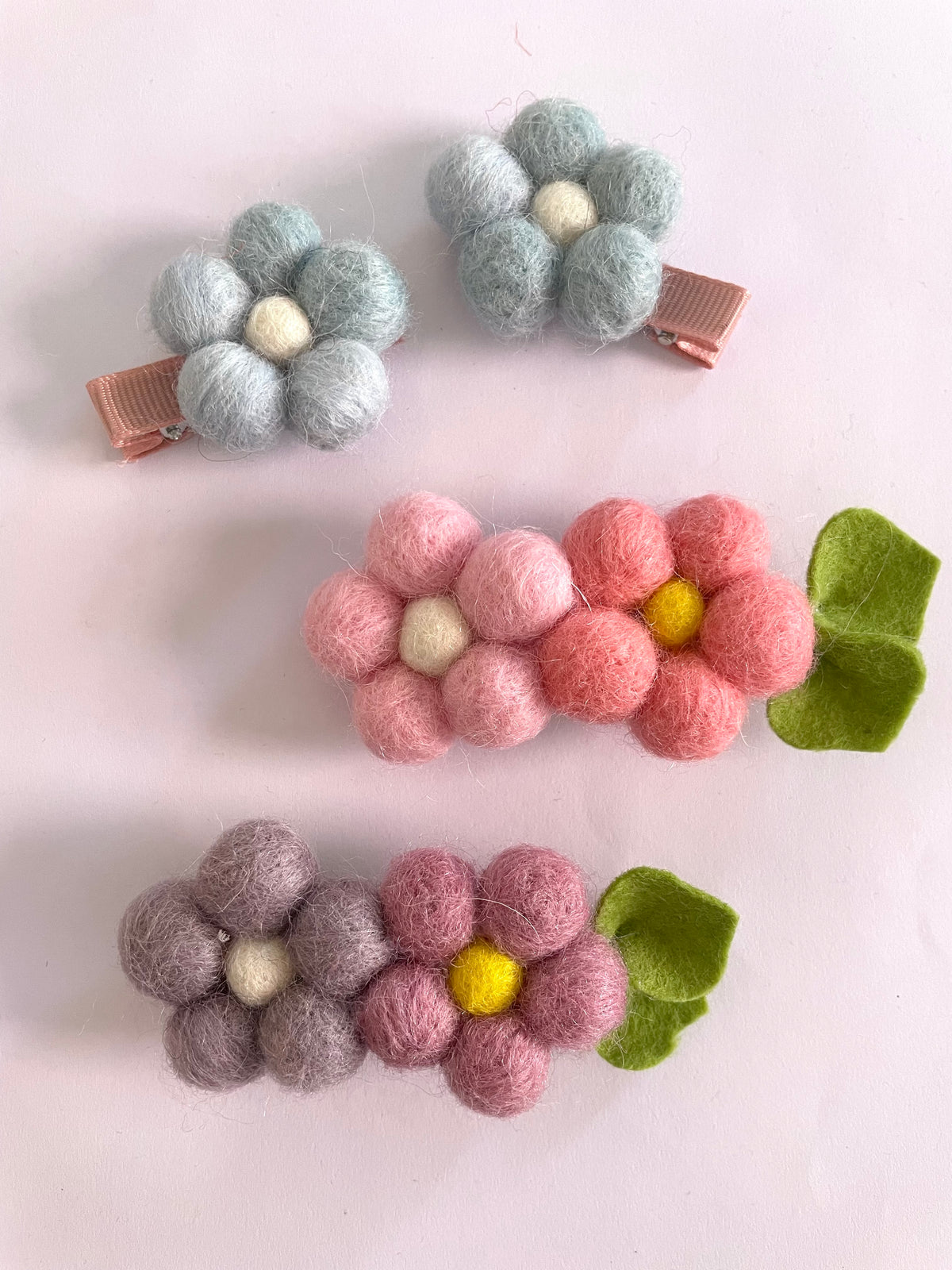Pom Pom daisies barrette clip