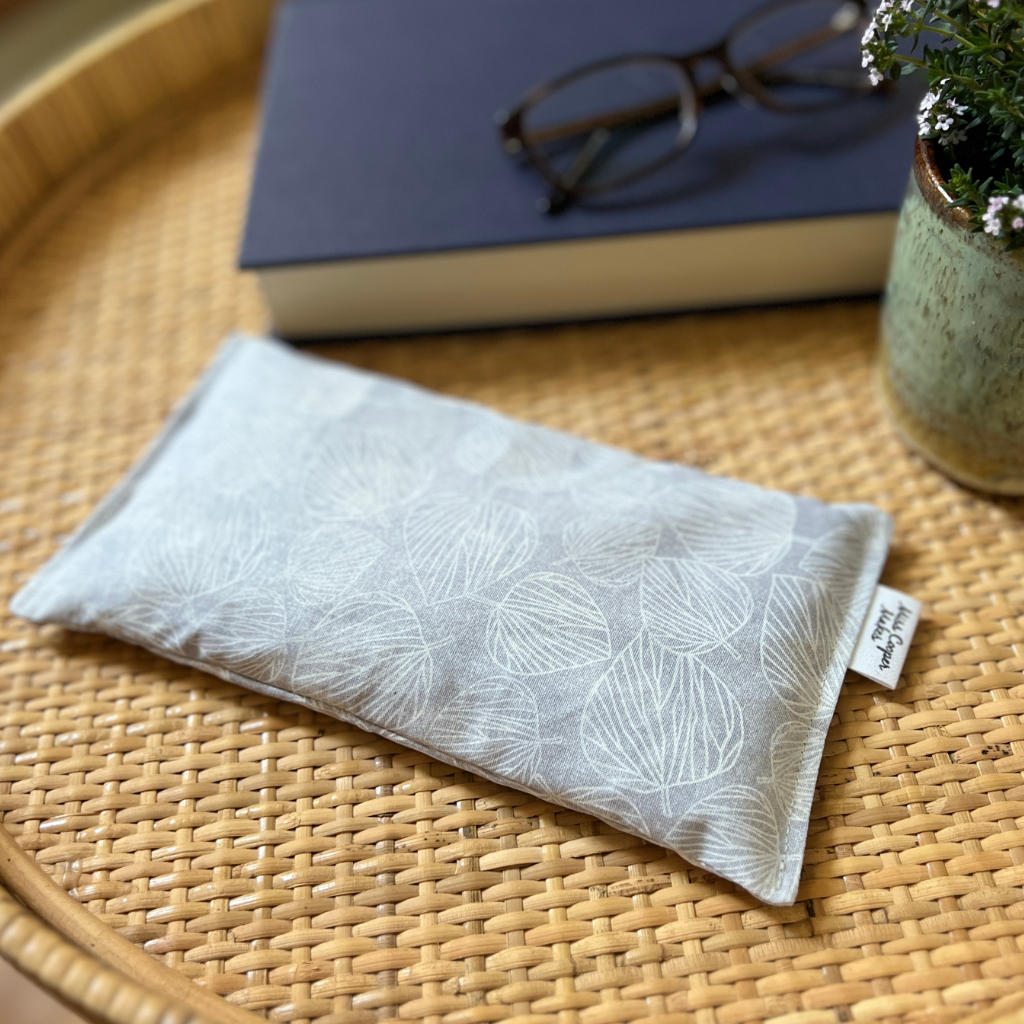 Relaxing Eye Pillow with Lavender & Wheat - Grey Leaves