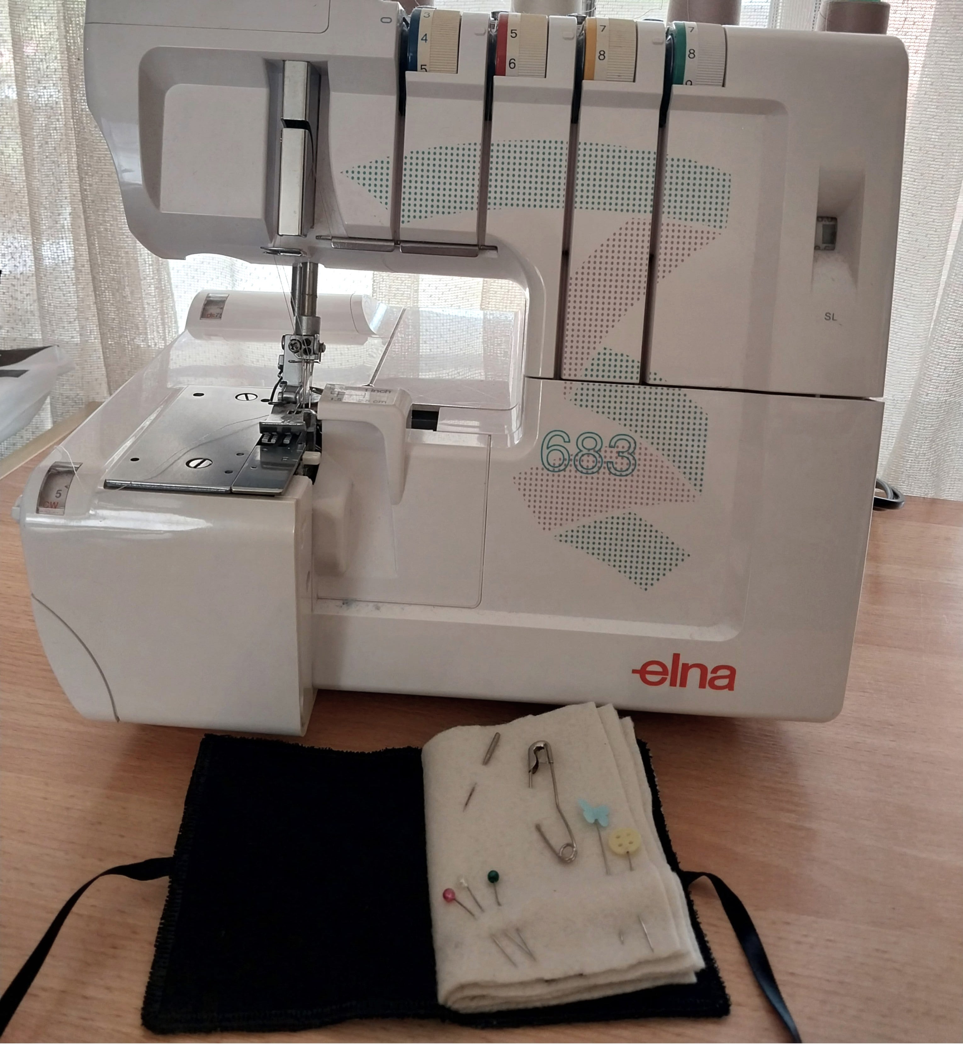 Mythos Dragon Black Needle/Backpack Pins Book