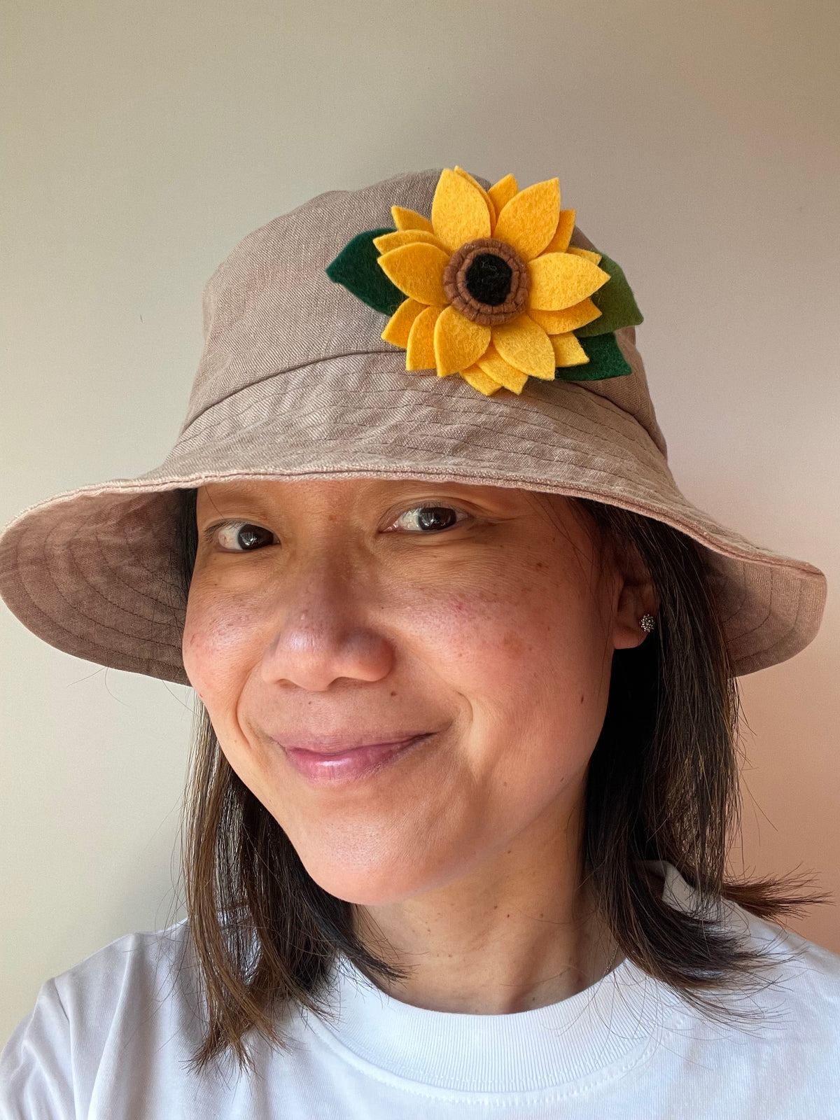Sunflower brooch