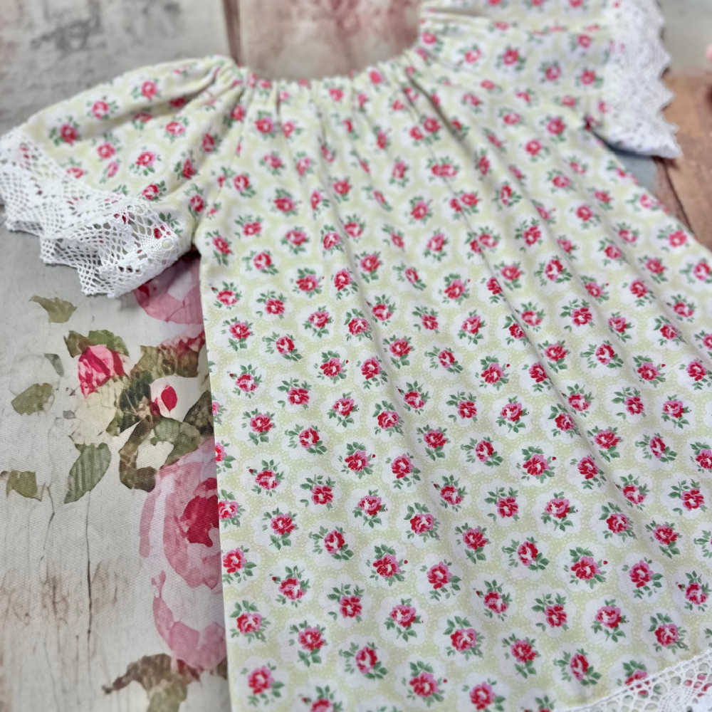 Baby Girls Size 1 Dress – Green Floral with White Lace Trim