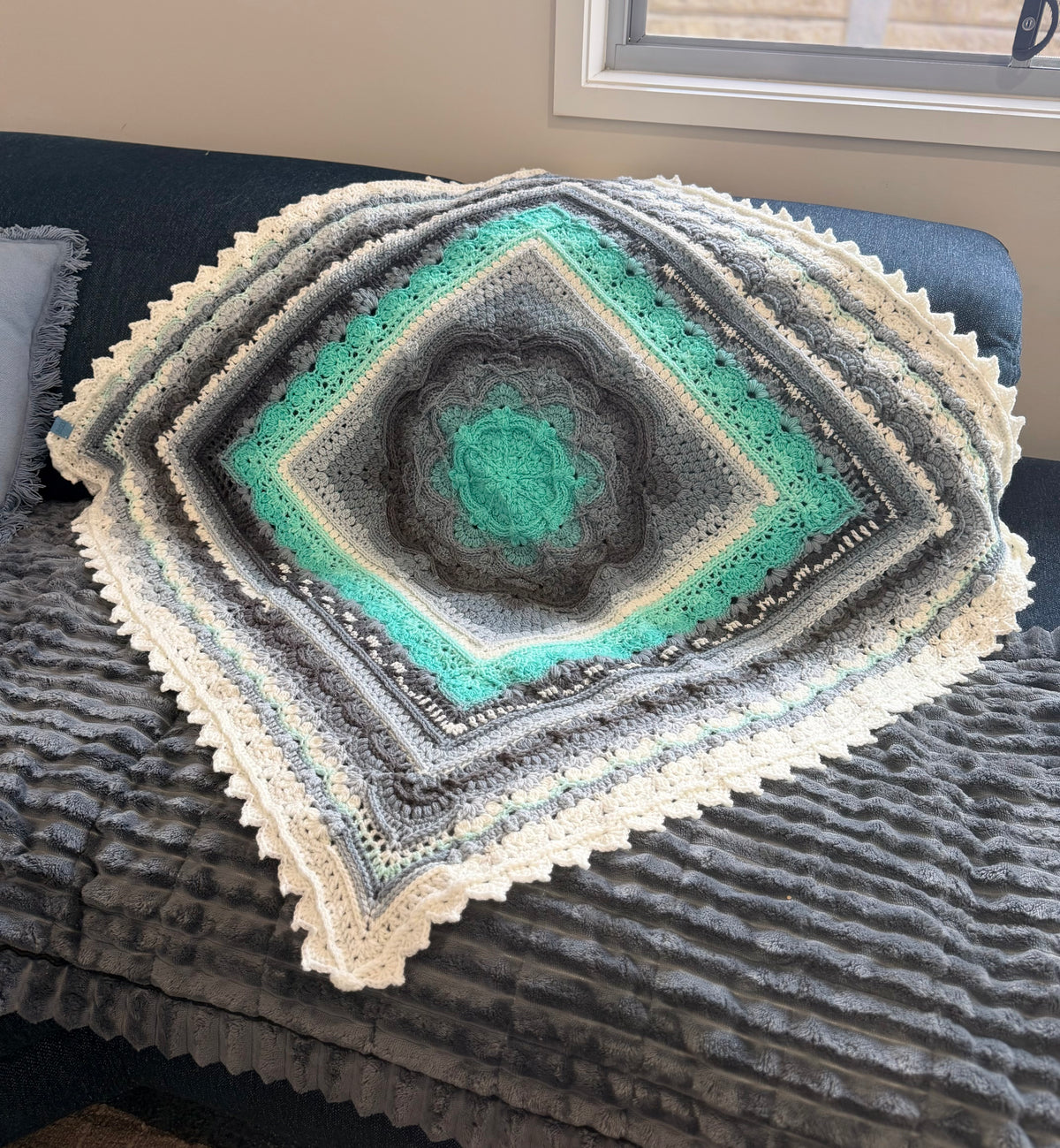 #051 Lap Size Blanket