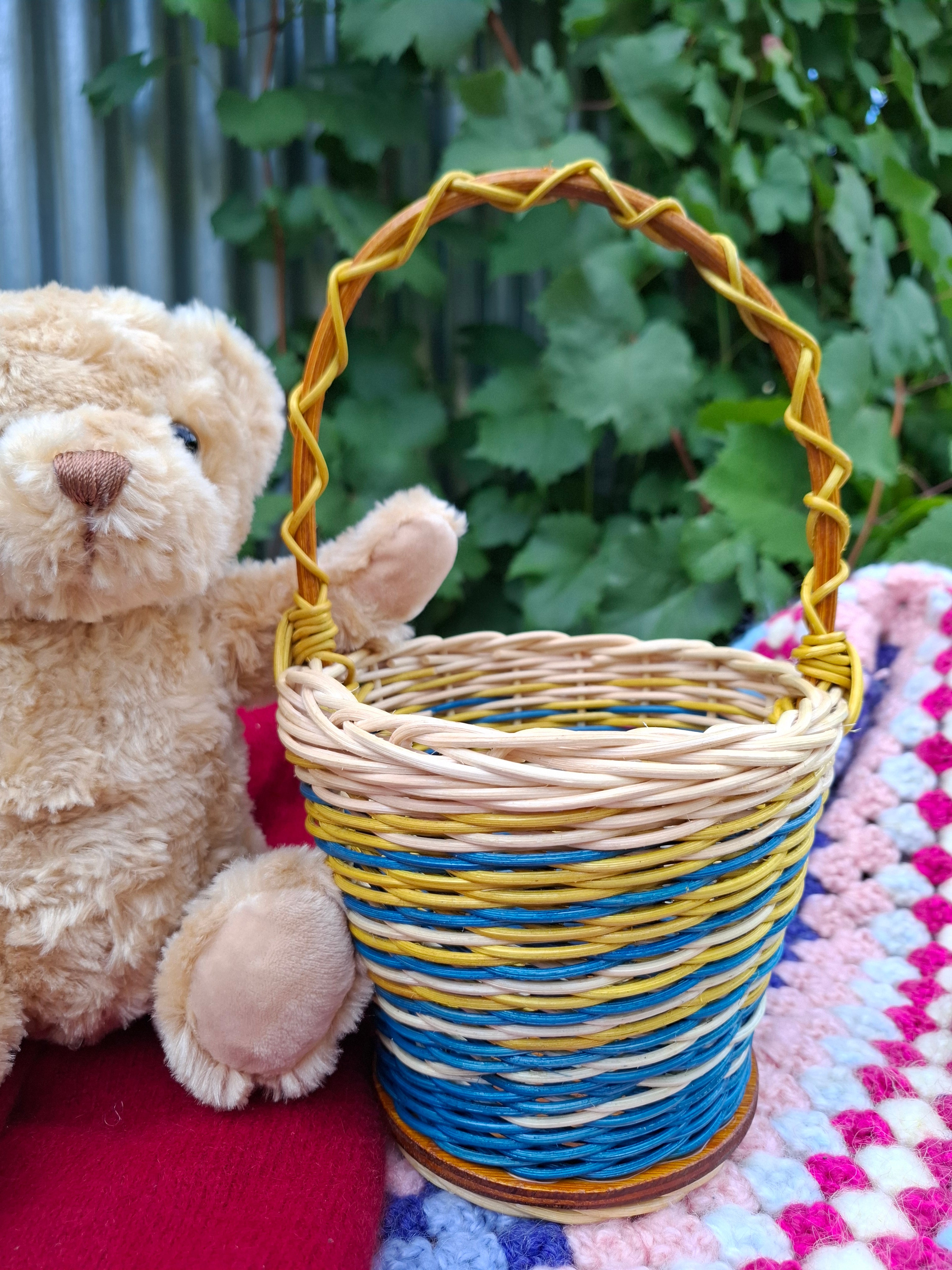 Basket children toys play gifts entertainment birthday easter