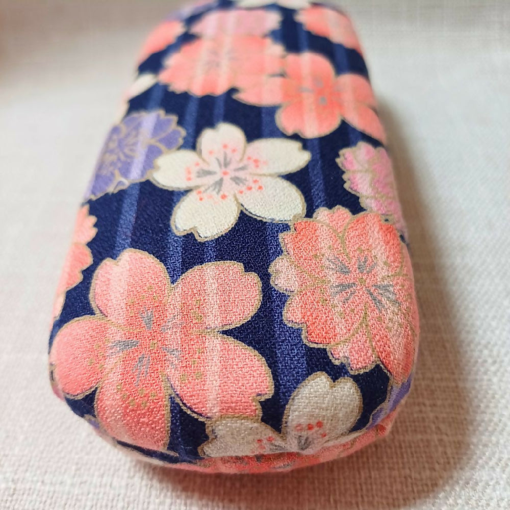 maru-ya_glasses case_navyblue sakura 2