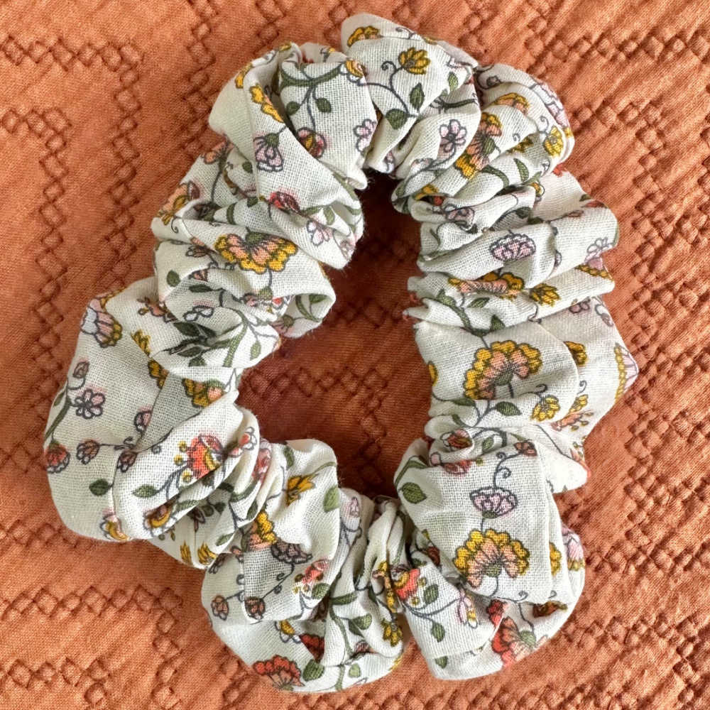 Girls Handmade Size 6 Floral Dress with Scrunchie