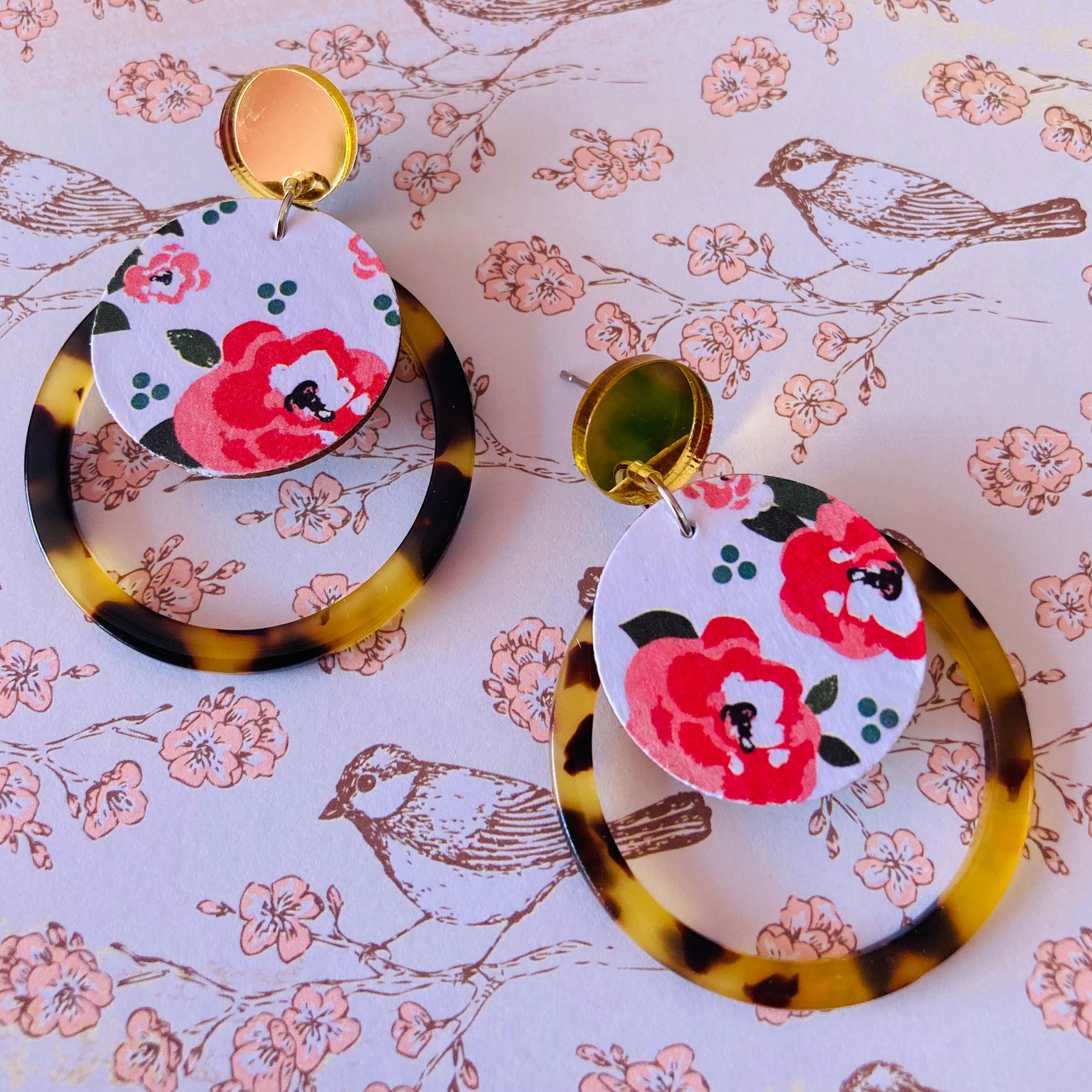 Tortoiseshell & floral mix earrings