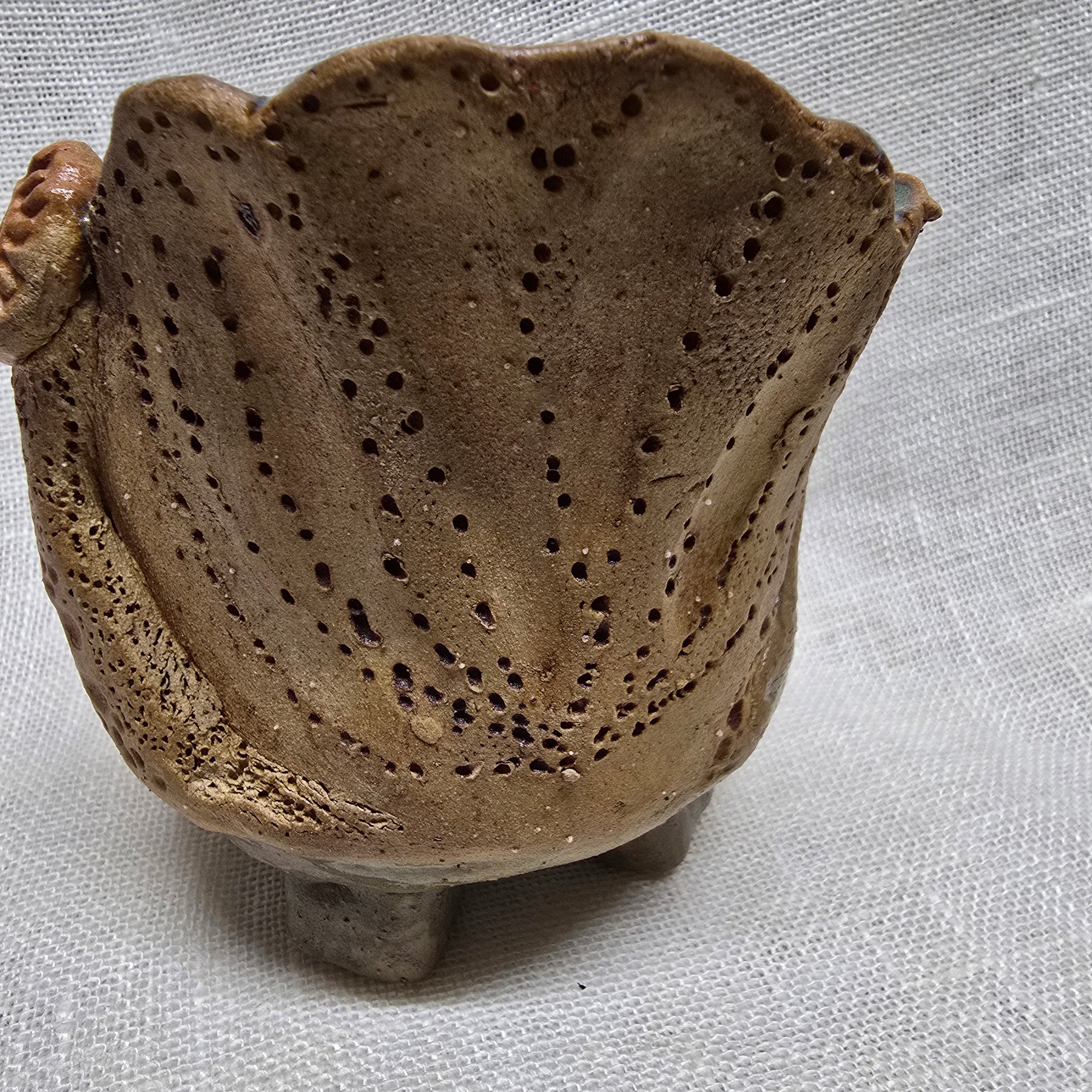 The Witch's cauldron condiment dish