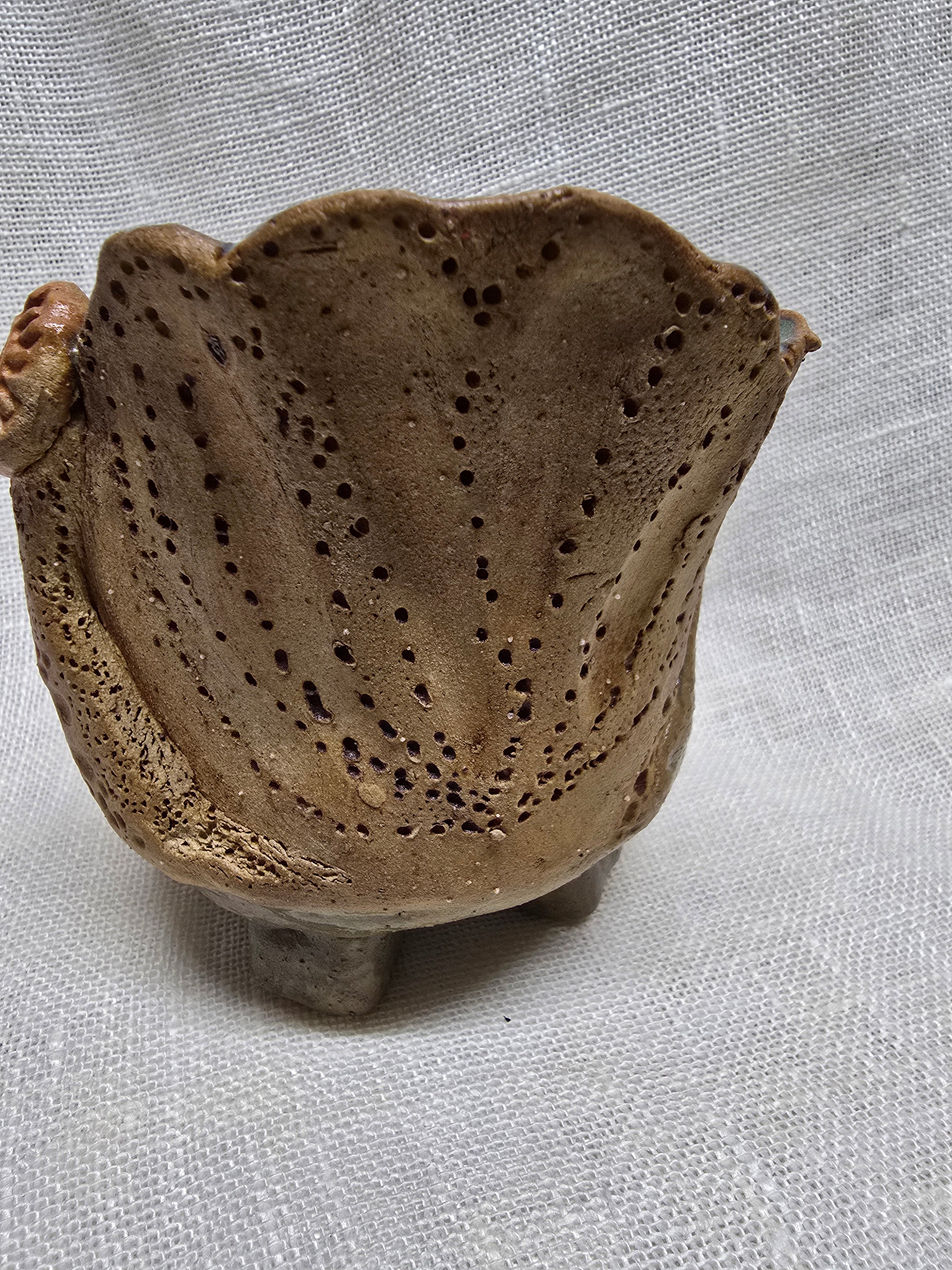 The Witch's cauldron condiment dish