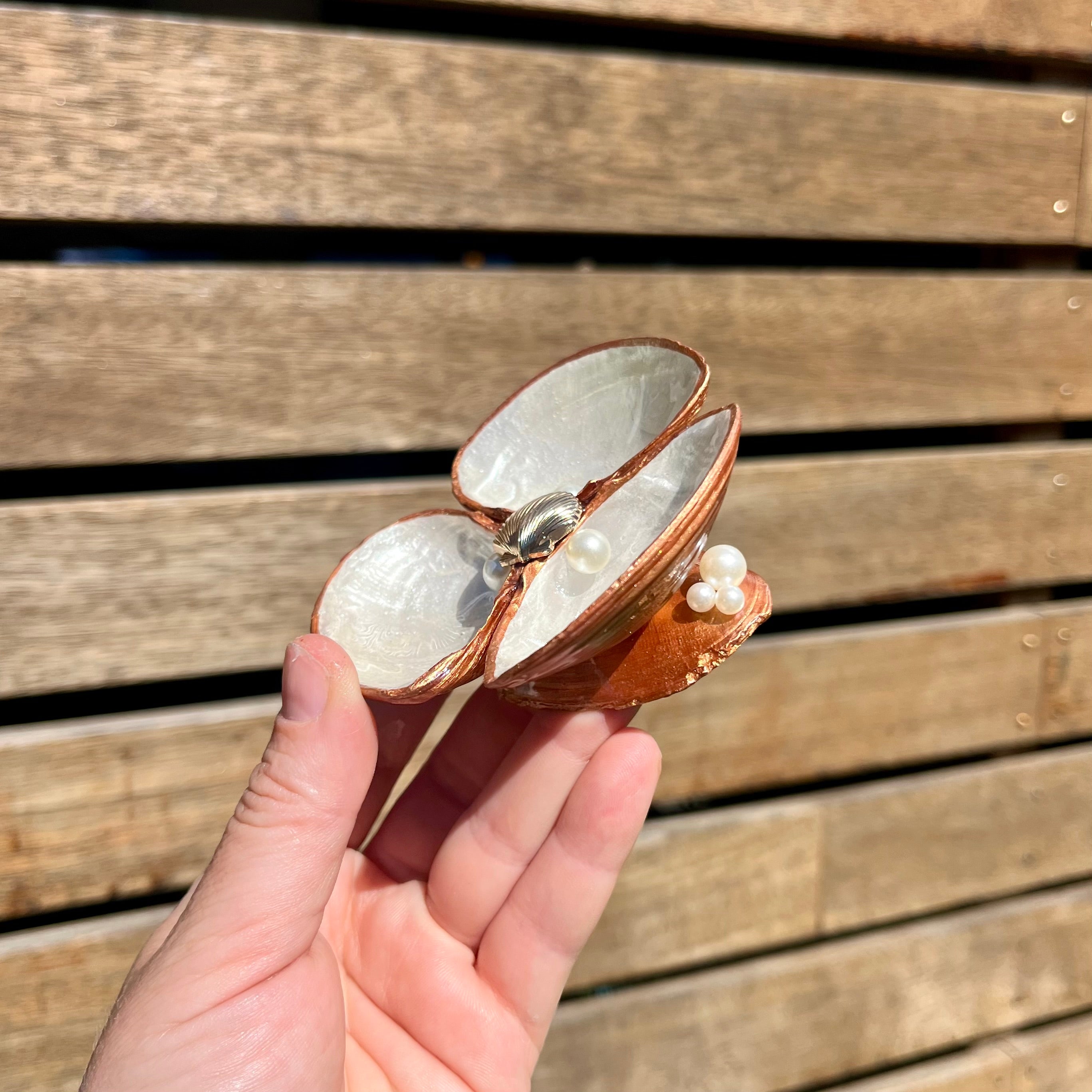Trinket Dish With Scallop & Pearls
