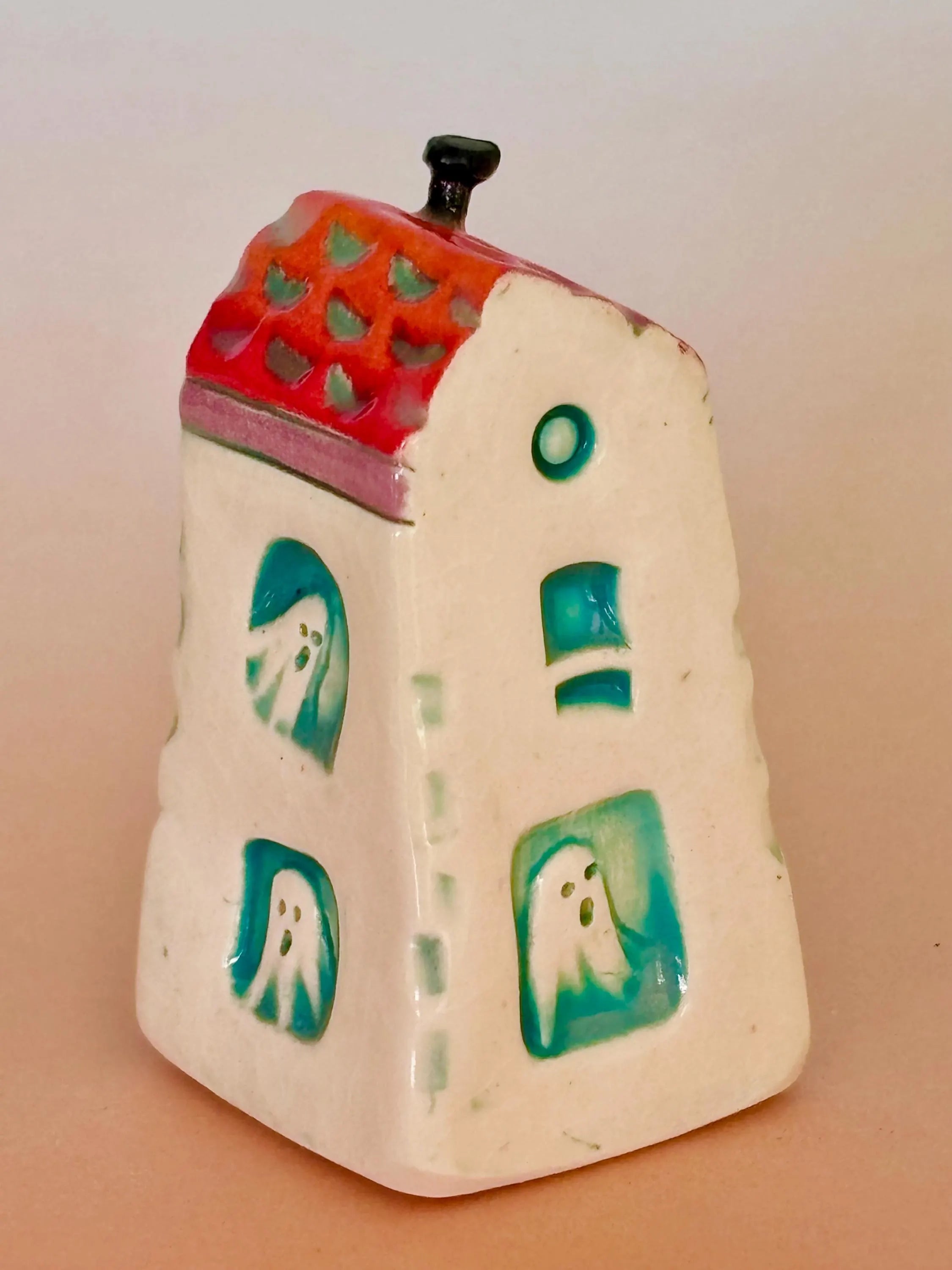 Spooky Mini Ceramic Haunted House 002