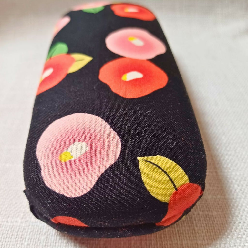 maru-ya_glasses case_black camellia 2