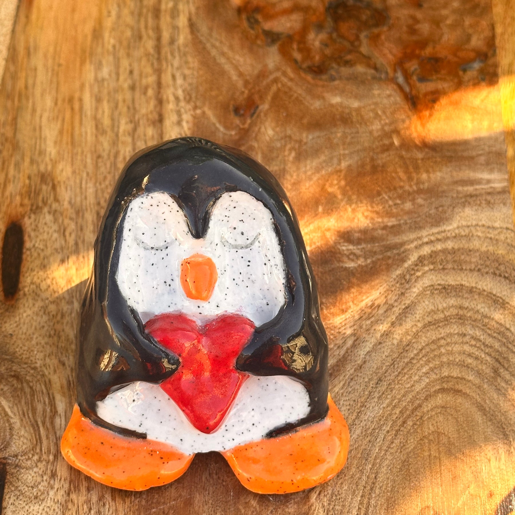 Penguin with Heart – Ceramic collectable