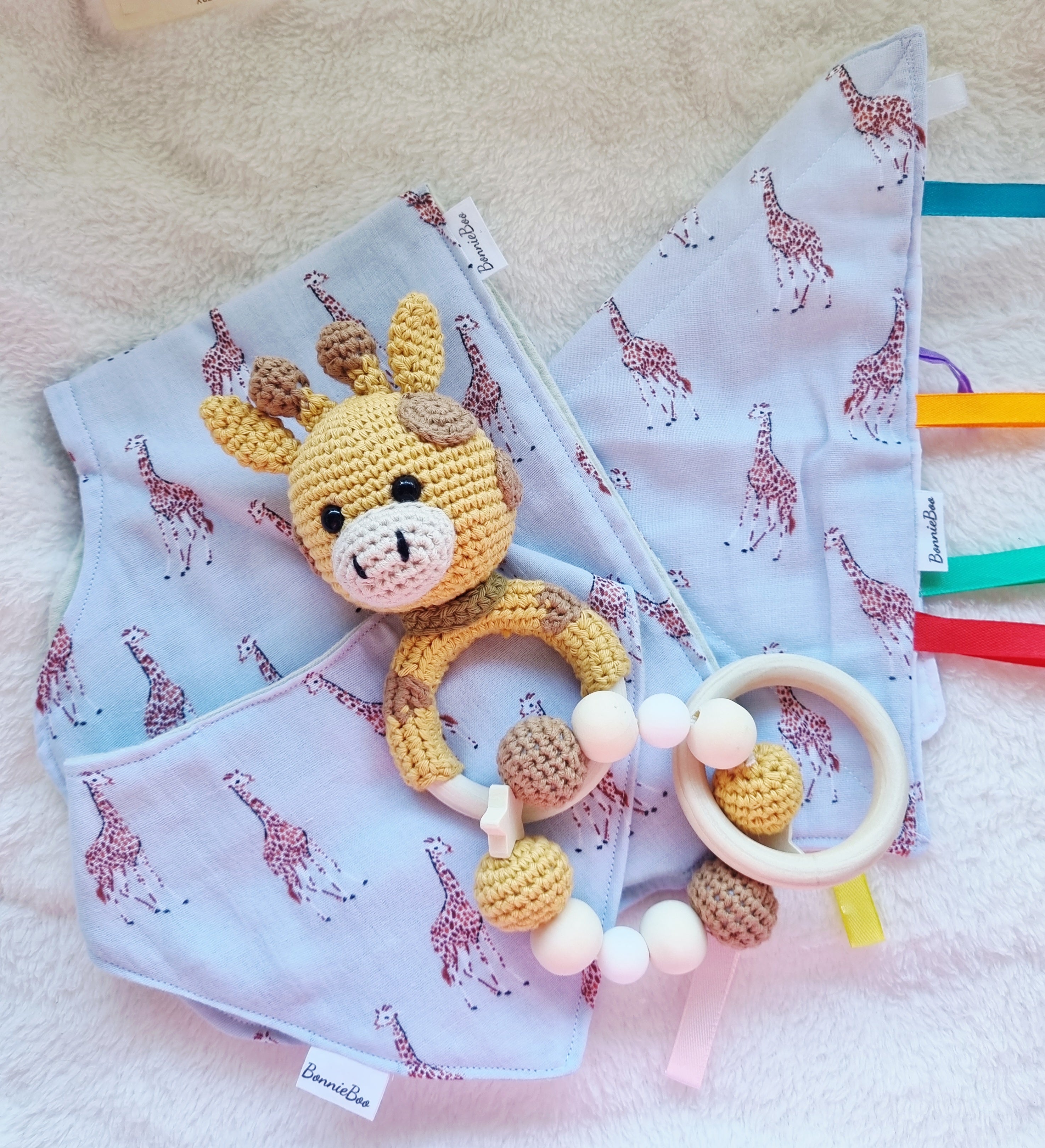 Handmade – Giraffe Themed - Baby Shower gift set – 3 variations – BB31