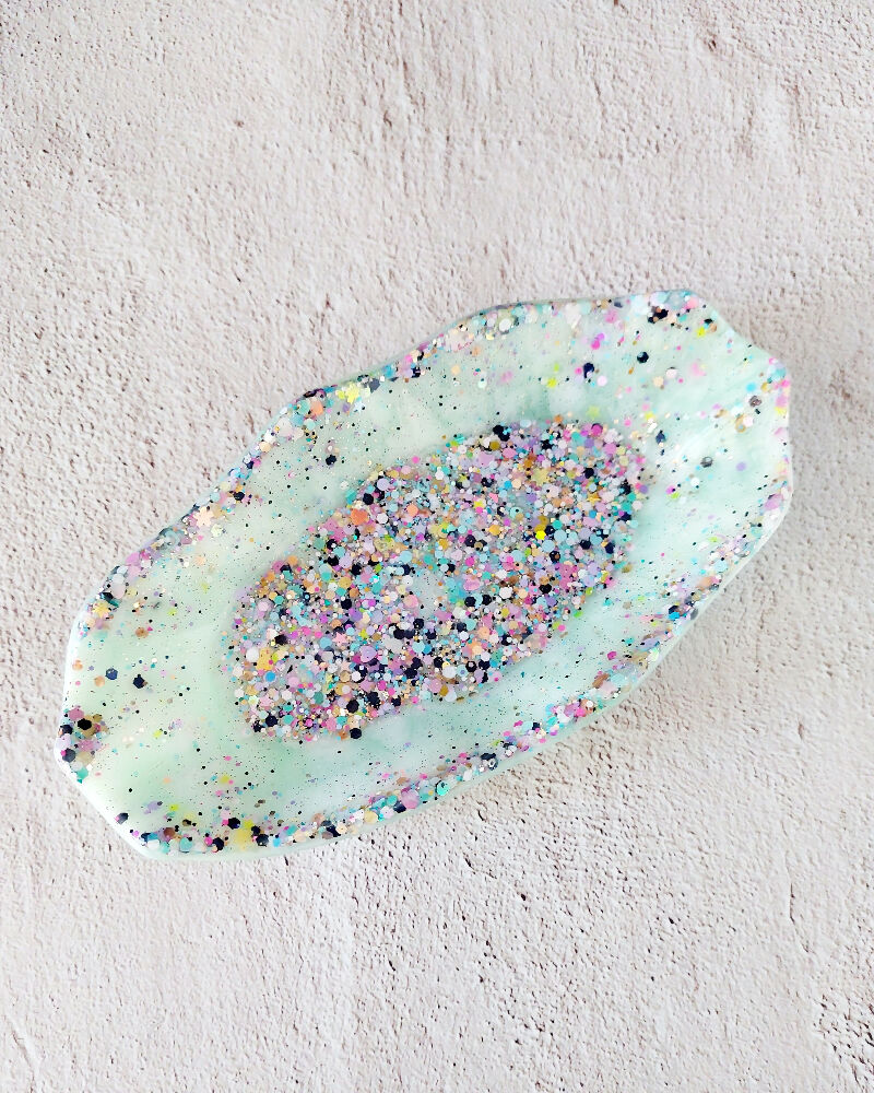 Wavy Oval Candy Dish - Trinket Dish - Resin Trinket Tray/Catchall