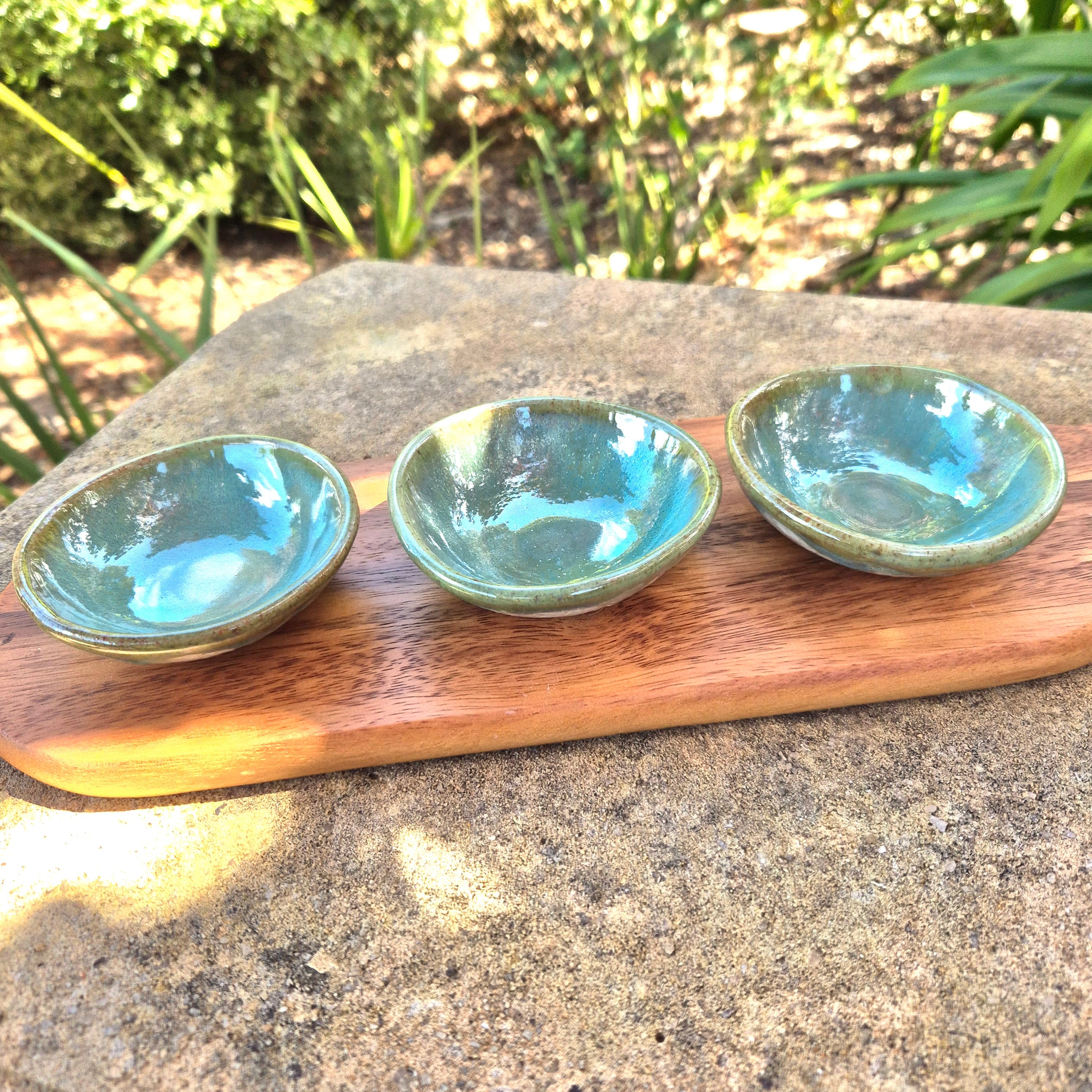 Ceramic serving dishes, Condiment plates