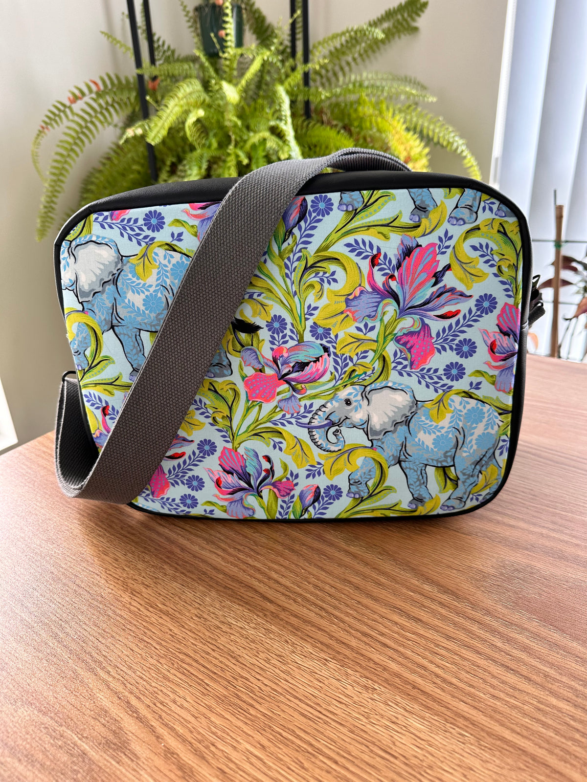 Mila Monster Bag