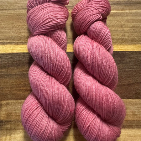 Musk Pink - 4ply Deluxe Sock Yarn