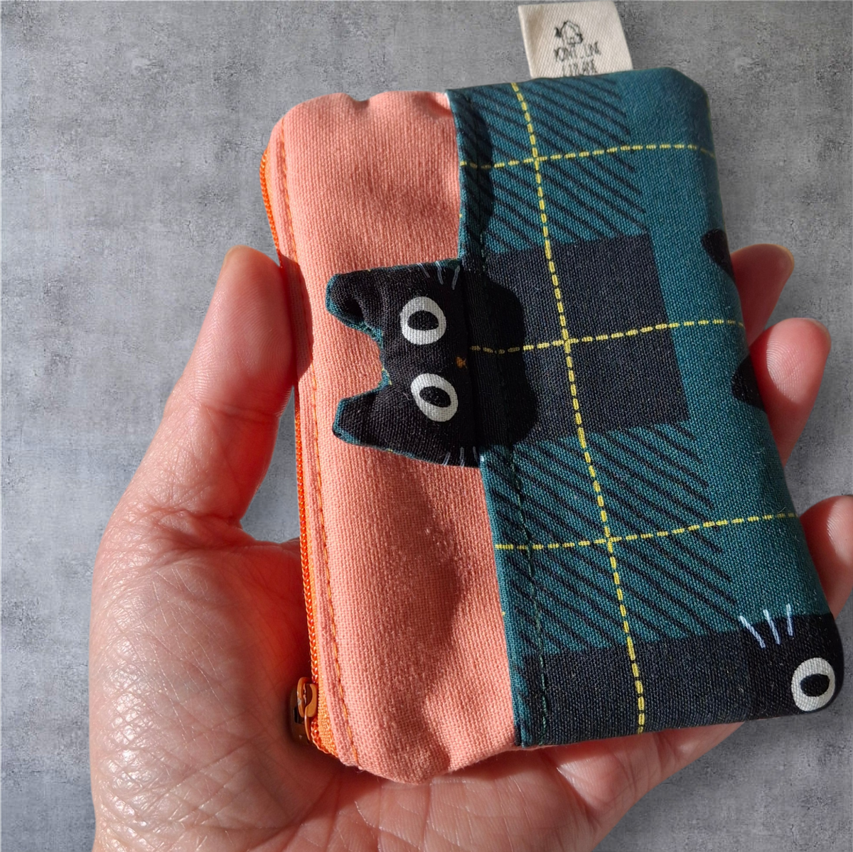 Handcrafted Coin & Card Purse – Peekaboo Fabric Zip Wallet