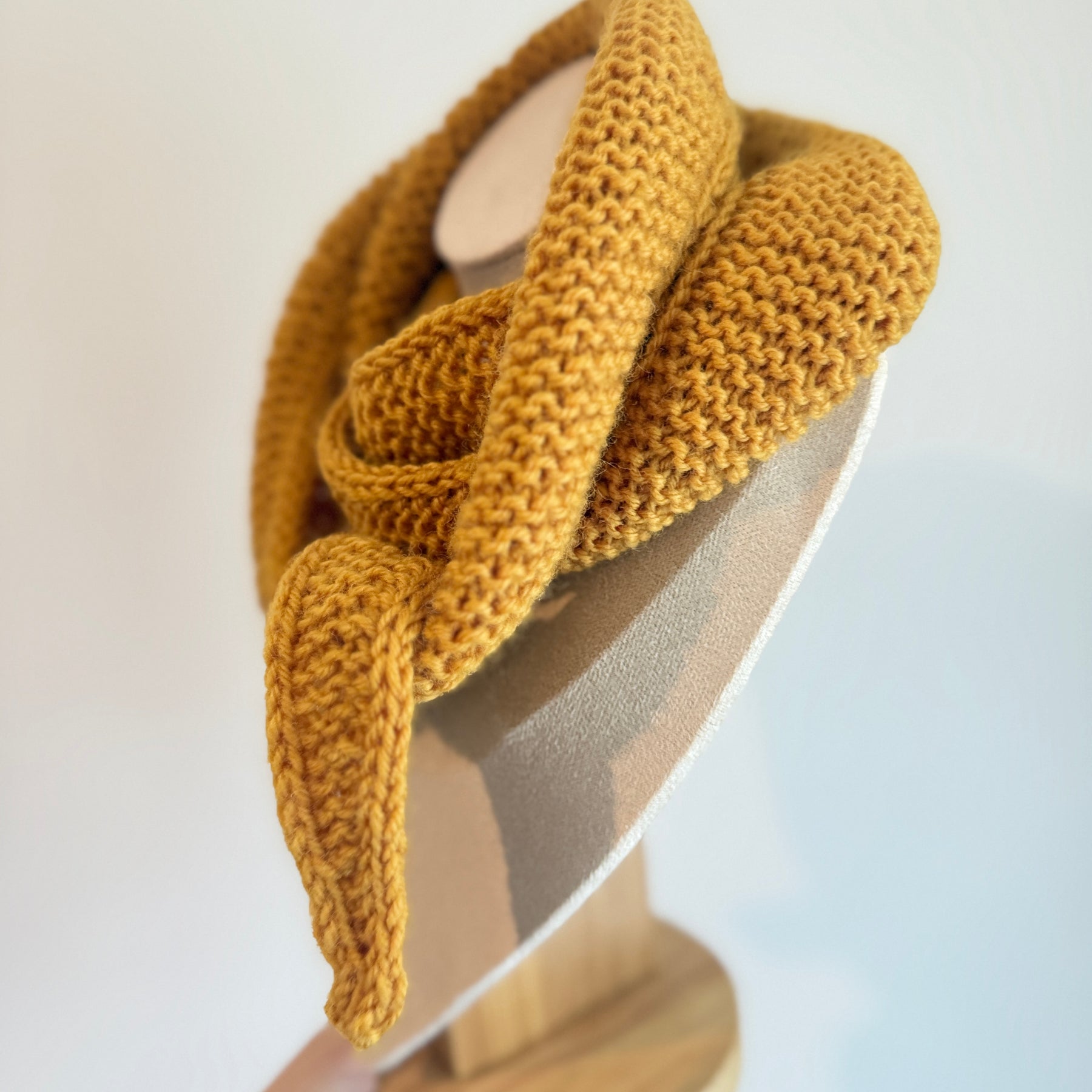 Knitted sophie scarf in mustard yellow