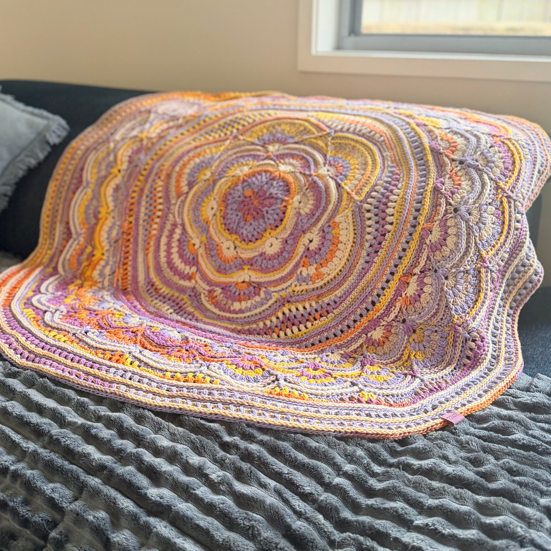 #101 Small Ripples Circular Blanket