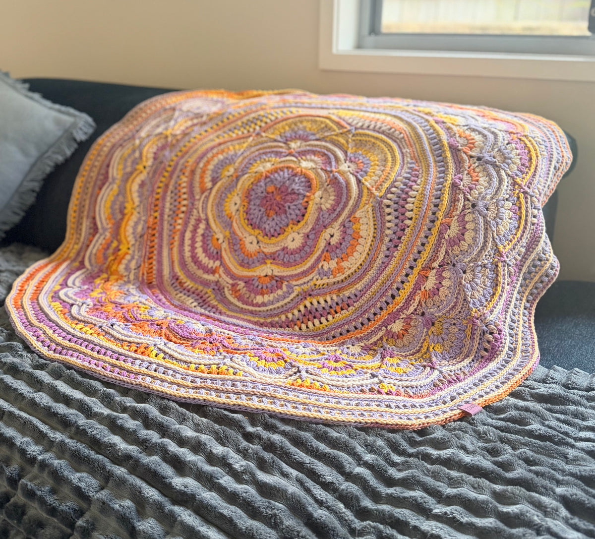 #101 Small Ripples Circular Blanket